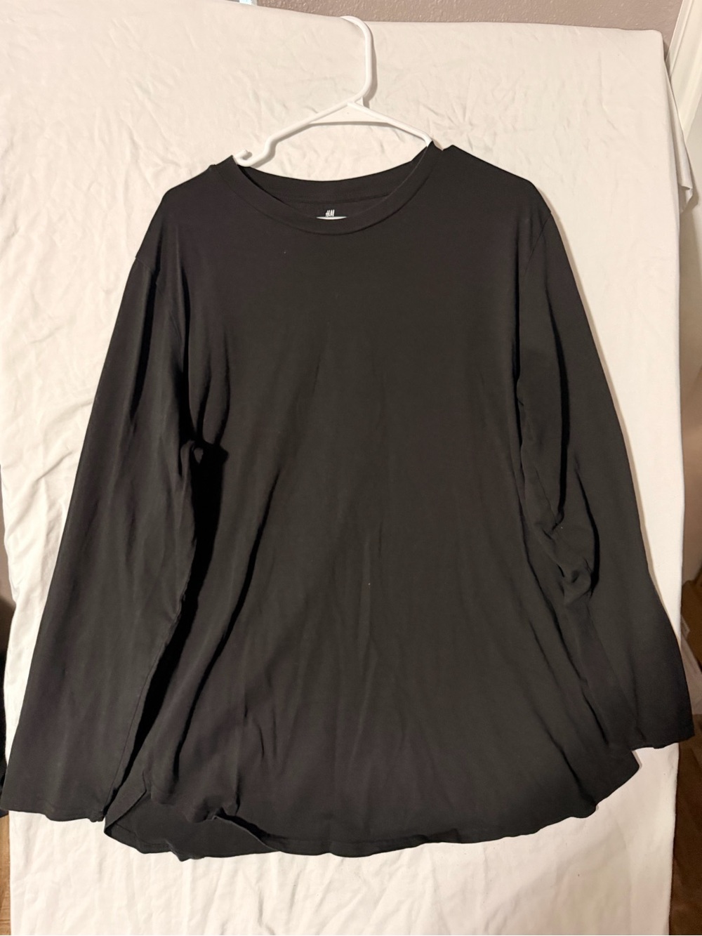 H&M Black Long-Sleeve Crewneck Tee